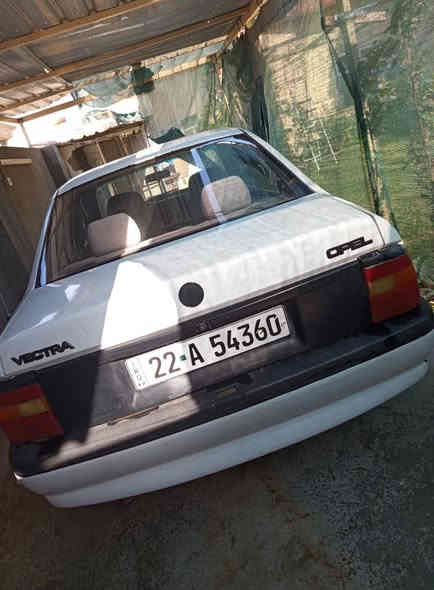 أوبل فكتر موديل 91سنوي جديد هزه جديد سيارة بدون صبغ كول بلادي بدون خياس كير محرك بل شرط محرك 16 قايش عرض باور قفل مركزي سيارة بدون مصرف كوله جديد سعر 37 مكاني طوز *********** طوز
