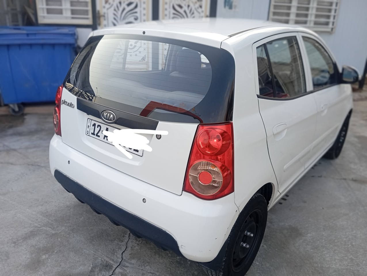 مكلف بالنشر // كيا بيكانتو موديل ٢٠١٠  كير توماتيك وجامات كهرب وأربعة سلندر + كابون بانزين وبدون صبغ رقم نينوى انكليزي السعر ( ٧٧ ورقة وبيها مجال ) للاتصال بالرقم ( *********** او *********** ) (  *********** او ***********)
