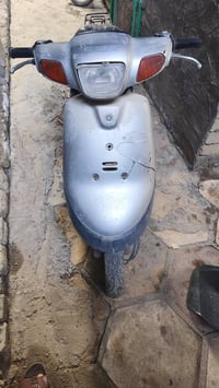 دراجة بطه • نضيفه • اغراض اصليه