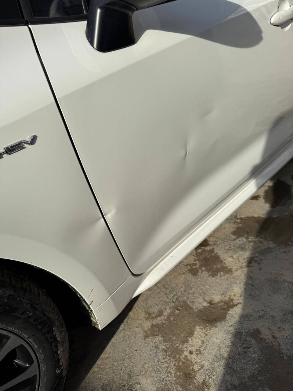 السلام عليكم اخوان كورولا هايبرد موديل 25 الشكل الامريكي بها اصب عين طخه باب السائق سعر 155 رقم الهاتف ***********
