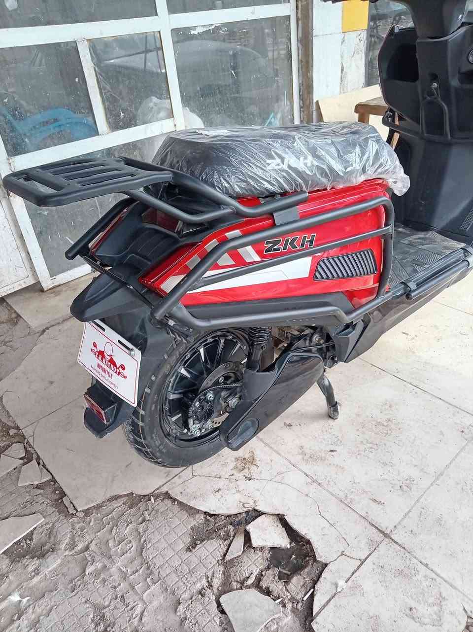 للبيع.. للبيع
للبيع
مدرع من كل الاتجاهات 
6 باتري 
ملف 2000
تمشيك 90 كيلو بالشحنه
سرعته 80 حقيقي
نطام شحن تلقائي
نظام p
نظام R
نظام abs
نطام حماية
نظام بصمه
قاطع دورة
تربط على موبايل
تحتوي على شاحنه موبايل
الدراجه كامله شخط مابيه
وصل الشراء موجودة 
العنوان ابو غريب
للاستفسار ***********
