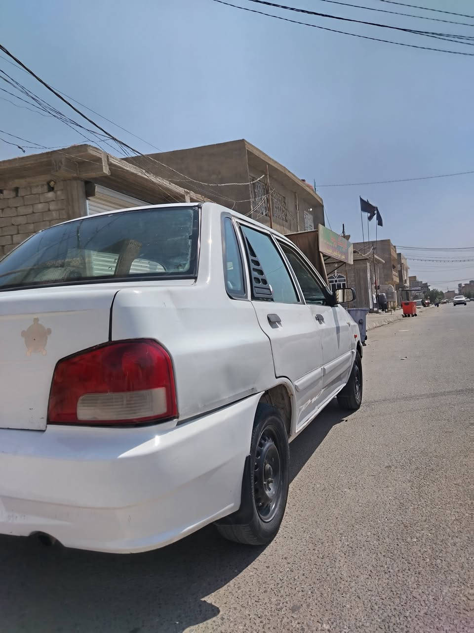 السلام عليكم
سايبة للبيع موديل 2010 رقم جديد انكليزي كربلاء
مكينة نضيفة بدون تنقيص
صبغ جاملغ امامي +شوية من البنيد +بيها صبغ بل ذيل
بيها خياس قليل جوة رجل السايق والبصفه 
صدر جديد +بوربرنات جديدة +زوج تايرات امامي جديدة
كهربائيات كاملة شغالة كلة جديد
السعر 28بيها مجال 
العنوان كربلاء الحر
للاتصال *********** غير متواجد على الواتساب

