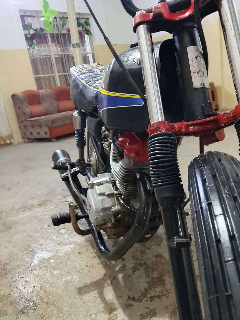 سعر 225وبي مجال شرط مكينه مابيه صوت  تحريكه ومعدل فول***********
