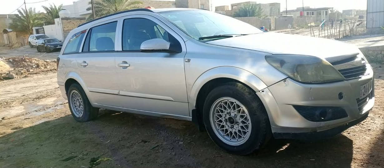 اوبل استره  2007 بيع او مراوس *********** مكانه ديوانية
