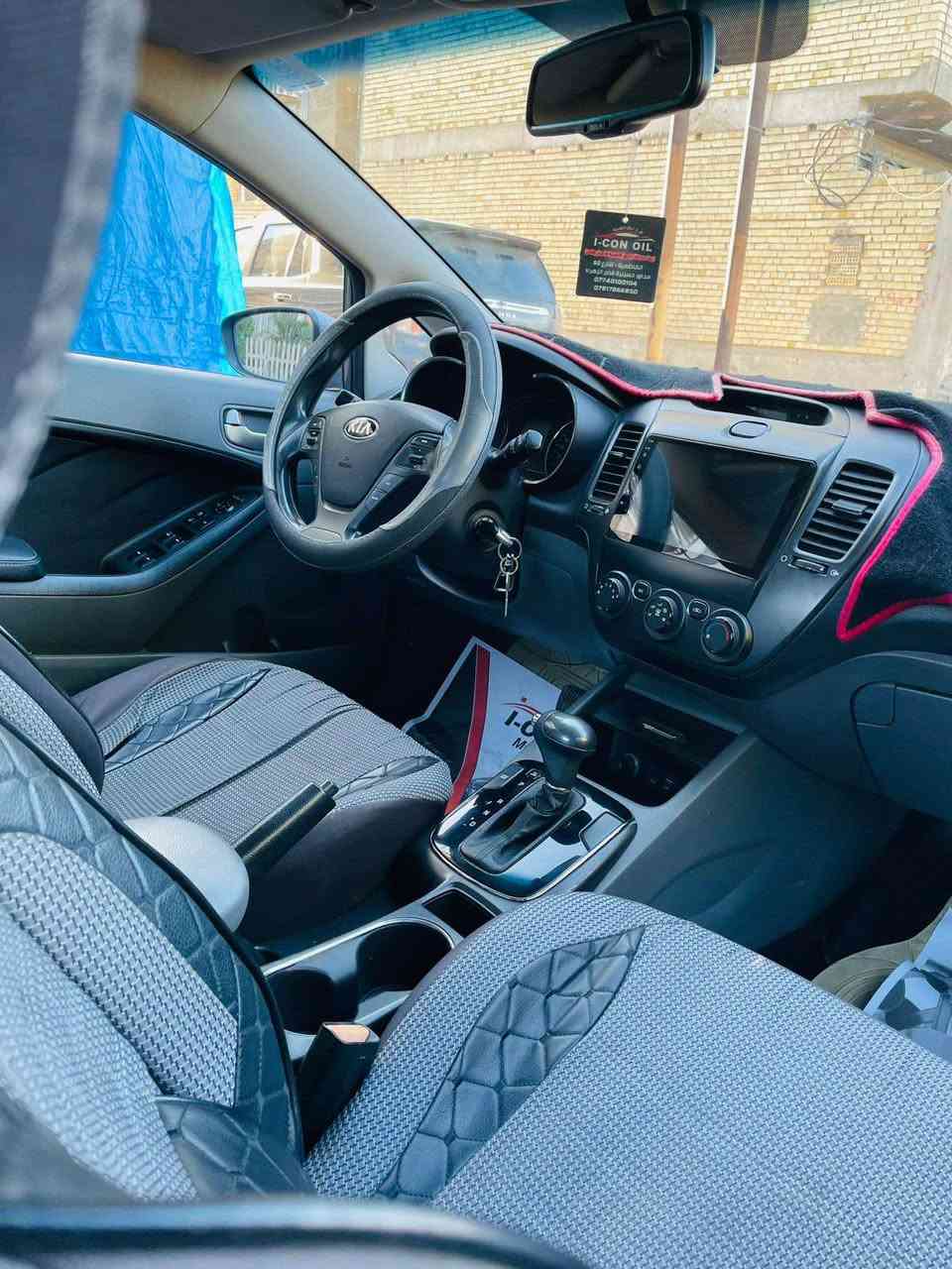 سلام عليكم كيا سيراتو خليجي ماشيه ١١٠ الف كيلو كلش نظيفه السياره وبلاديه رقم بغداد الجديد بيه قطعه وحده صبغ والسونار موجود ويه الصور السعر ١٢٧ ورقه للاتصال *********** بغداد, العراق
