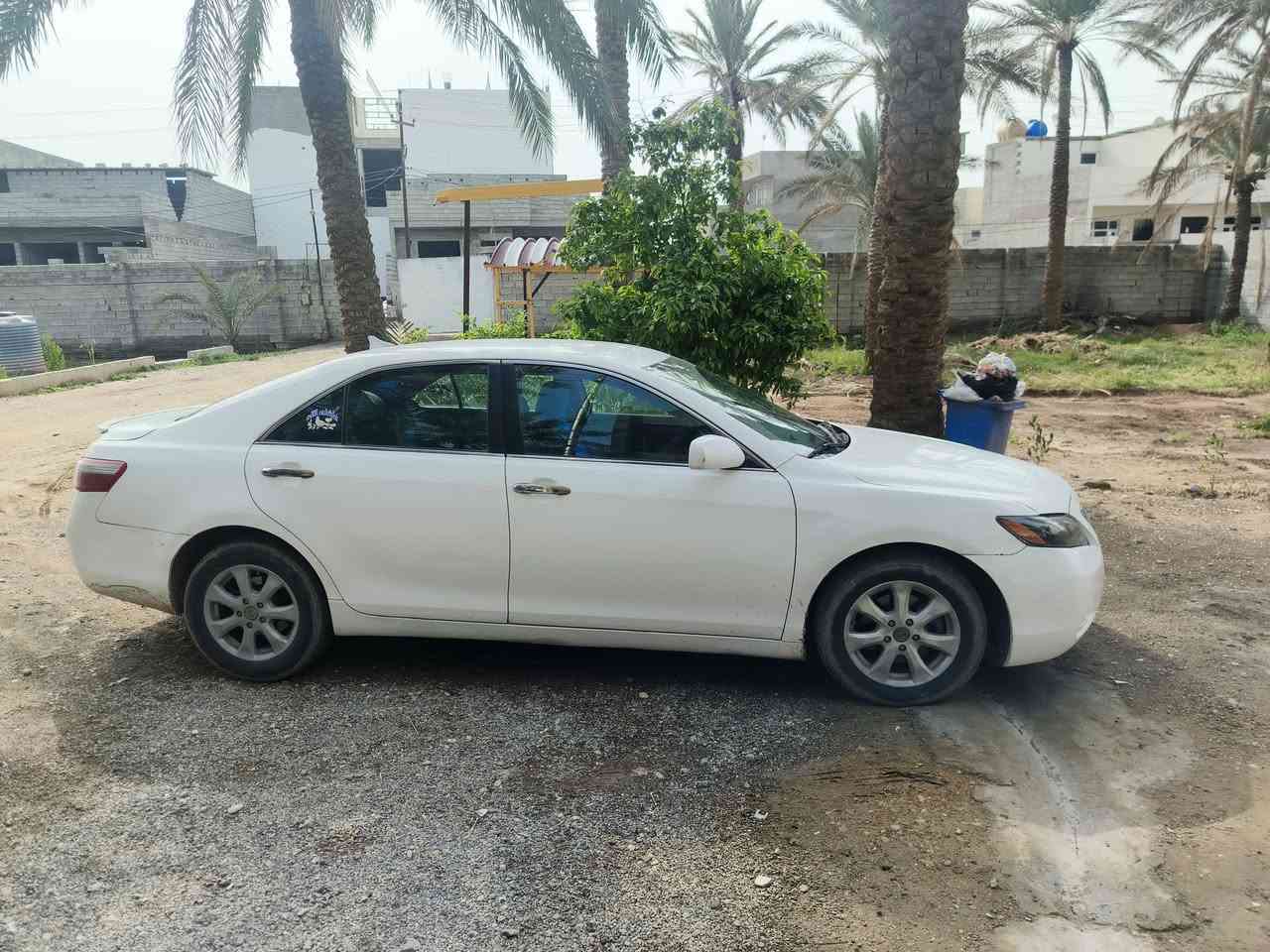 للبيع كامري ٢٠٠٨ وارد امريكي
محرك ٤ سلندر السياره بدون صبغ فقط نص باب السايق 
السعر ١١٠ 
الرقم: ***********
