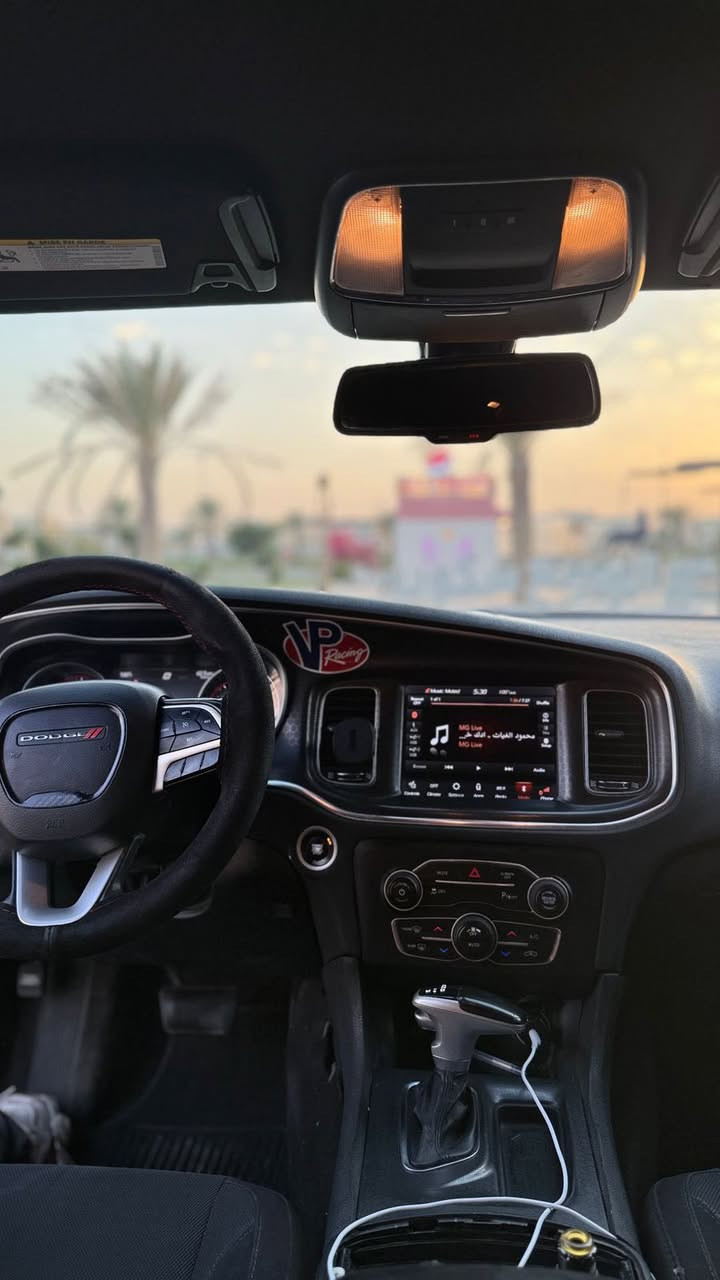 السلام عليكم جارجر 2018 من امريكا داخله كلين  بس بلعراق بيه طخه بجاملغ خلفي سايق ونصبغ وشخط باب سكن ونصبغ بدون دواخل بدون ايرباك بدون دعم كير محرك كلشي كفاله حداديه كله توب سعر195وبي مجال رقم دهوك جديدشرط تحويل
***********
