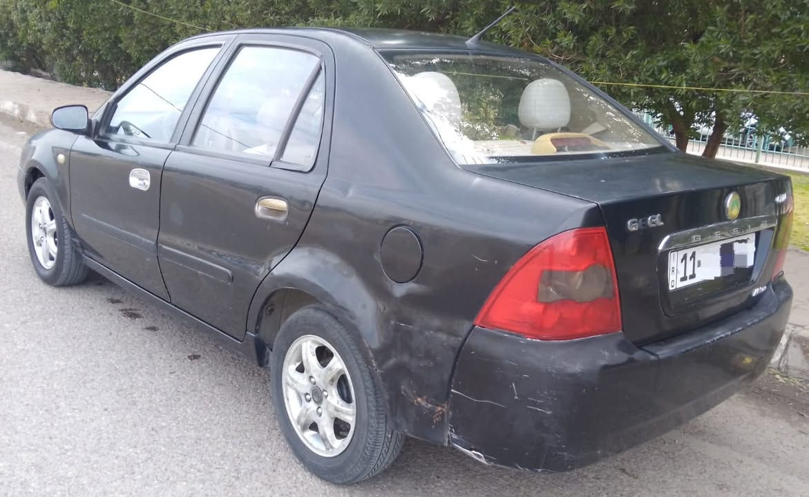 السلام عليكم
جيلي CK موديل 2007
السيارة استخدام شخصي
ماشيه 54 آلف كم
رقم بغداد انكليزي بأسمى تحويل مباشر
طفايه ومثلث عدة الشركة موجوده

السيارة بيها تبديل جاملغ الأيمن الامامي وطخه بالجاملغ الخلفي الأيسر موضحه بالصور وكمبريسر التبريد عاطل

اخويه العزيز أقرأ المنشور قبل الاتصال

السعر 38 ورقة بيها مجال بسيط
مكان السيارة بالرمادي
إتصال أو واتس أب
***********
