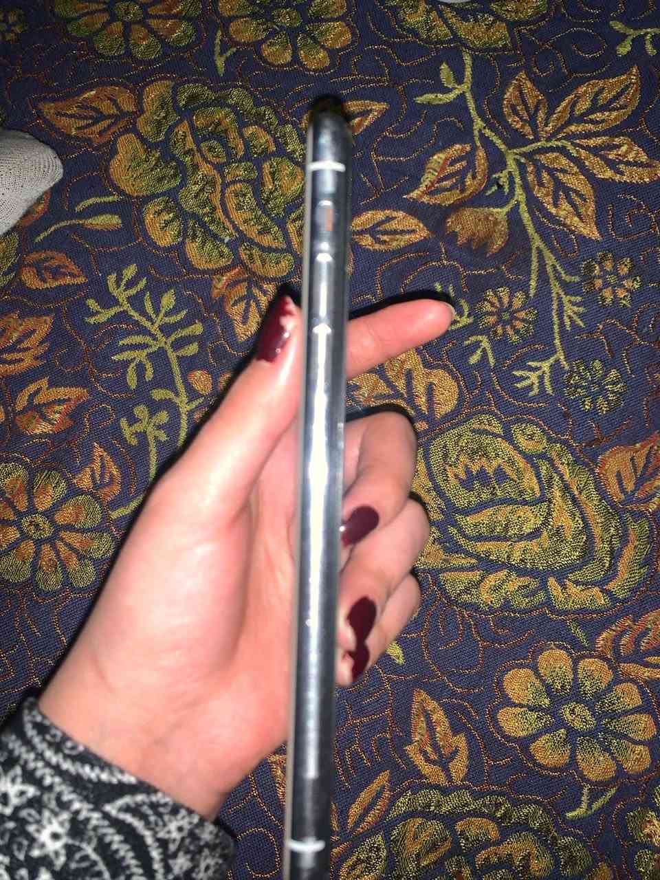 للمراوس فقط بكلكسي نوت 20او24
ايفون 11برو ماكس لون ابيض 256كيكا كارتونه وياء  وشاحنه  تشحن سريع مبدل شاشه اصليه وفلات شحن فقط بطاريه75 مكاني الشعب الرقم ***********
