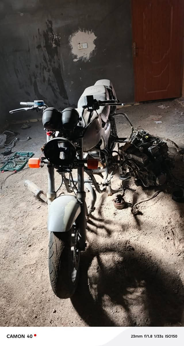 درجه كلشي مابيه مجرد فلت بيه دشلي محد يعرف يصلحه سعر 400 وبيه مجال لشراي ورجال لمشتري لايجي *********** غير ومتوجد خاص
