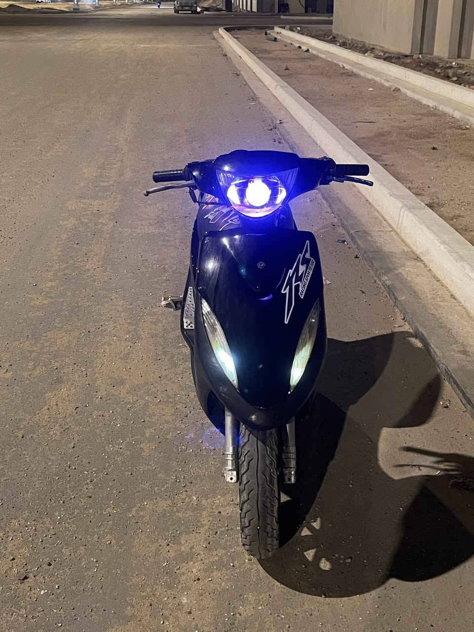 سلام عليكم ماكس عدله للبيع مكينه مفتوحه مبدل ولف بس خرسه ورزنه وكهربائيات سلف سكن اشاير كلشي شغال السعر 650 مزوده دبل رياضي ويلات وصينيه  مكاني تنومه رقمي ***********
