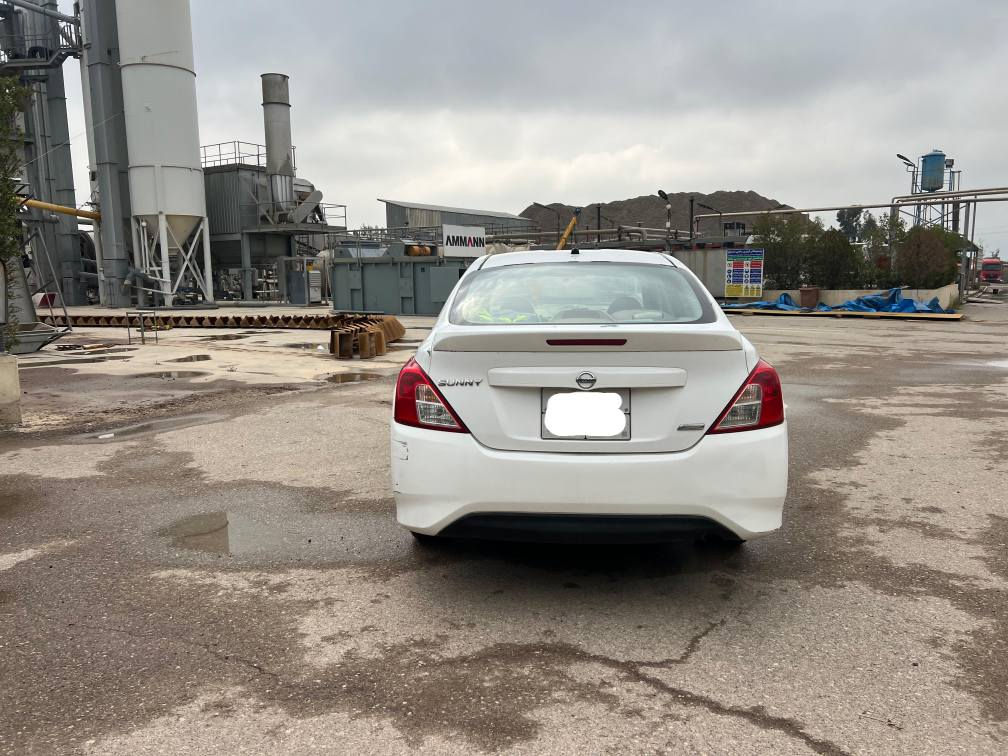 نیسان لاکشمیبای 
مۆدێل ٢٠١٦
٢ پارچە سبوخ ٢ پارچەی کلێر
جەمپی خفیفی پشتی هەیە 
جێیەک تعدیل جێیەک ساردەکوت
هەندەک جێی پەلکی فڕەدایە
سعری ٨٨ وەرەقە و مجال
٤ وەرەقە غرامەی هەیە دوای معاملە دەگەڕێتەوە 
ژ،م: *********** أربيل, العراق
