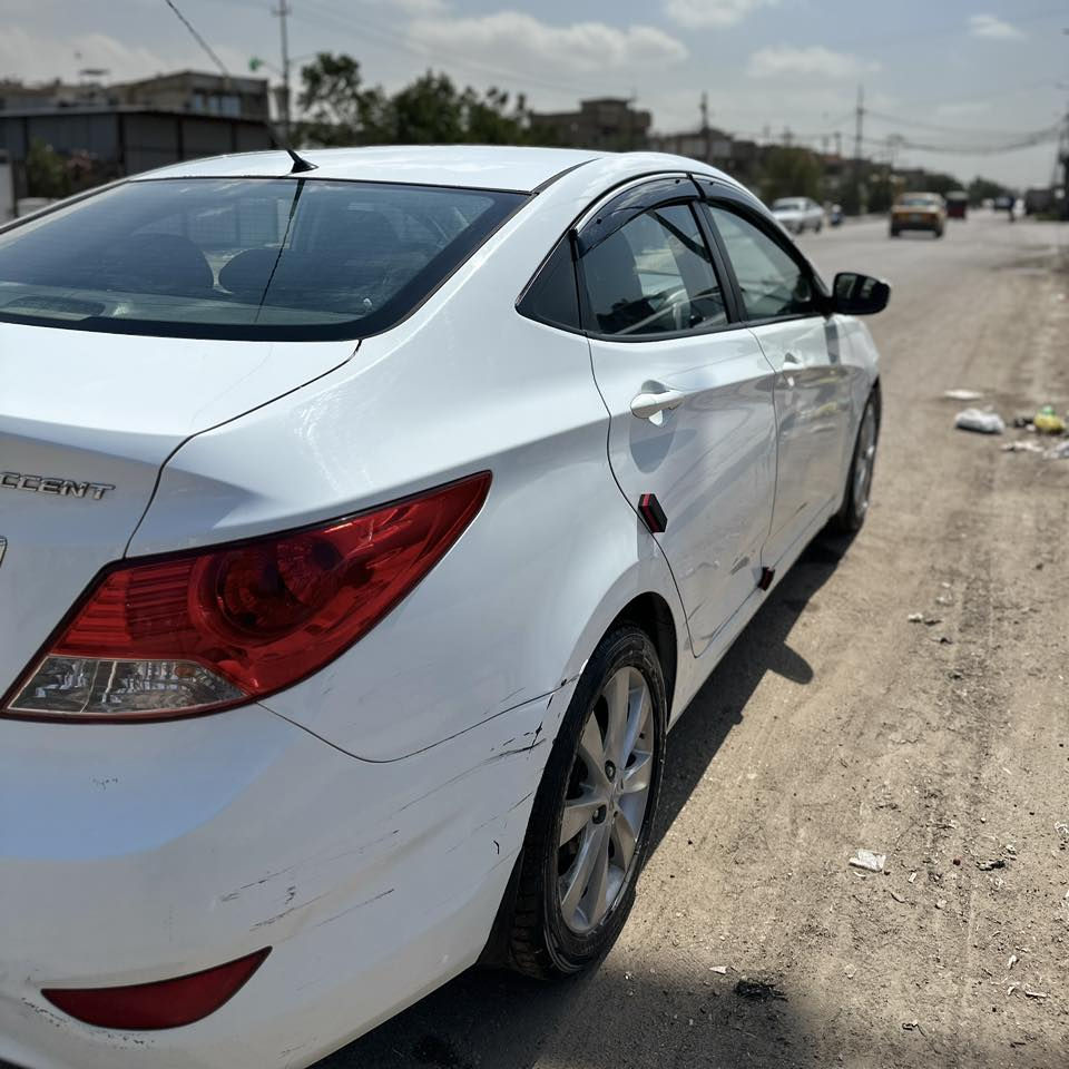 سيارة اكسنت 2013 خليجي. 🇮🇶 
مكينة 1.6 ماشية 230 الف. 
بيها قطعة وحدة صبغ فقط. ‼️ 
مكان السيارة بغداد 
موصفات : 5 ويل كب ، اشاير بالمري ، سنتر لوك ، شاشة أندرويد.
للاستفسارات *********** 
ما متواجد على الفيس
