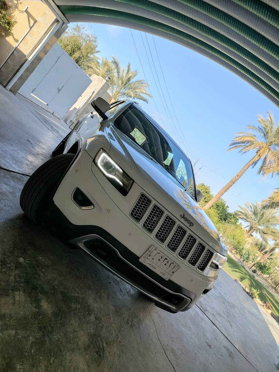 للبيع جيب مديل 14 لمتد فوول واحد ع واحد  سياره جديده معنى للكلمه  بيه بارد جاملغ امامي شبر وجاملغ خلفي شبر ع سونار شرط  اتصال عل هذا رقم ***********او واتساب او اتصل ع *********** سعرها ١٩٥ قفل المكان بغداد
