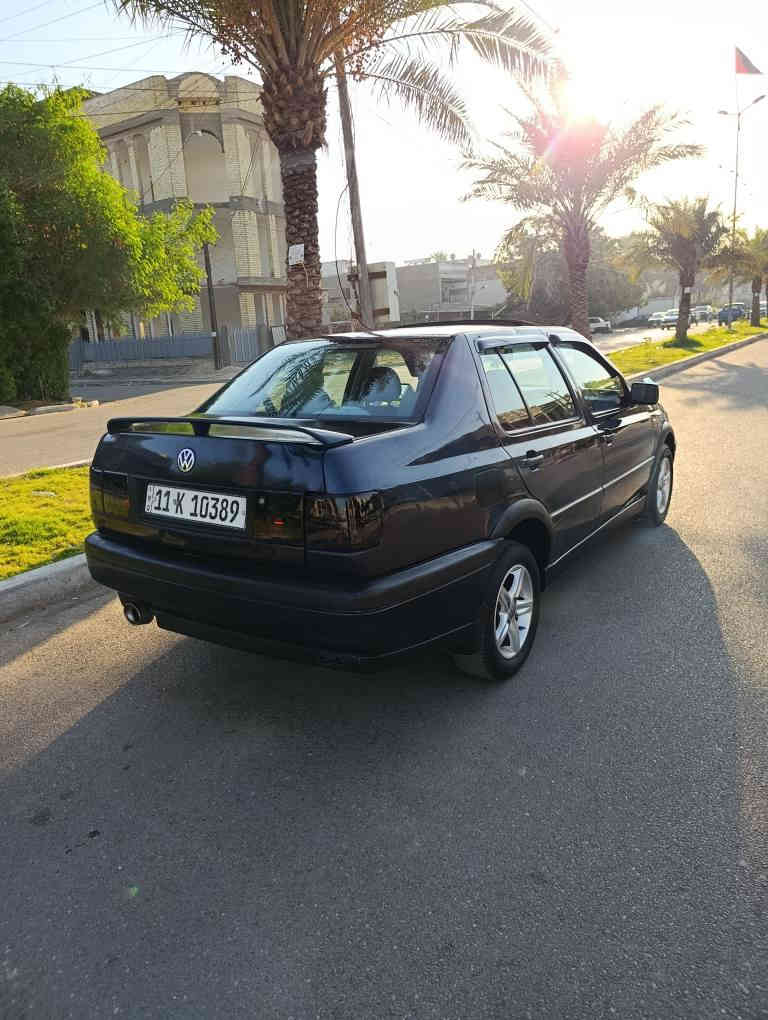 سلام عليكم 
كولف فنتو موديل 1994 نظيفه و جاهزه السياره 
  رقم بغداد الدولي باسمي 
محرك 2000 جديد 
كير اوتوماتيك 
صدر أمامي خلفي جديد 
ويل كب 
سلايت روف 
تبريد منظومه جديده  كلها  تبريد ثلج    
جام كهرباء 
 كهربائيات كله شغاله كامله      
مصبوغه عام  للجماليه 
طخه جاملغ خلفي 
رايدها ب 45 ورقه وبيها مجال قليل 
مكاني بغداد السيديه 
للاتصال *********** 
او *********** بغداد
