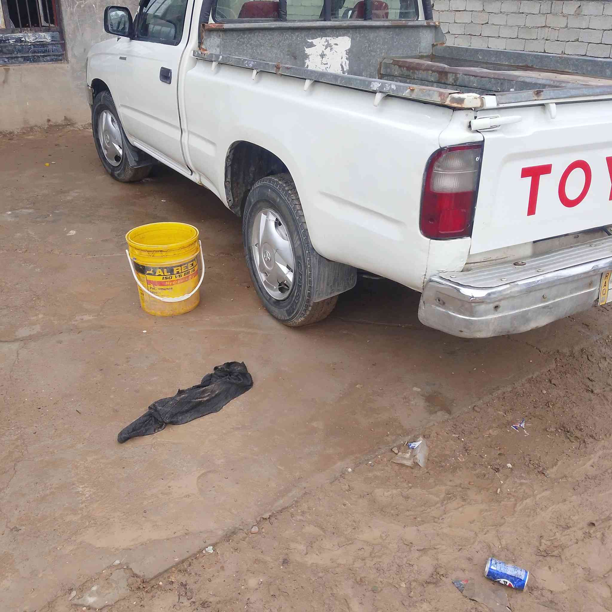 السلام عليكم بكم تويوتا فلاحي موديل ٢٠٠١رقم بغداد الماني تحويل ثاني يوم مكفولة كفاله عامه مجردباردبلبدي محرك وكير وصدرتخم تاير جديد سياره مال جناي صبق مابيه خلاص سعر ٩٠بيهامجال عنوان بغداد تاجي رقم موبايل ***********=***********=***********
