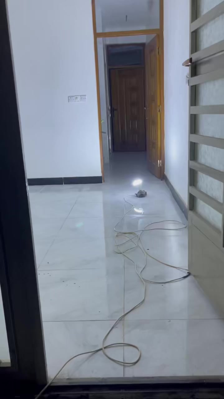 السلام عليكم مشتمل  الايجار موقع شارع مال سواق المادة ابو كفة ***********
