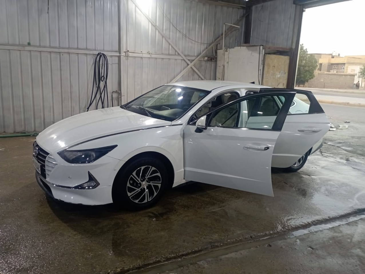 سوناتا 2023هايبرد محرك 2500 تكسي دبي تغير لون 140وبيها مجال بسيط ضربه بيهها جاملغ وباب +رقم ***********-
