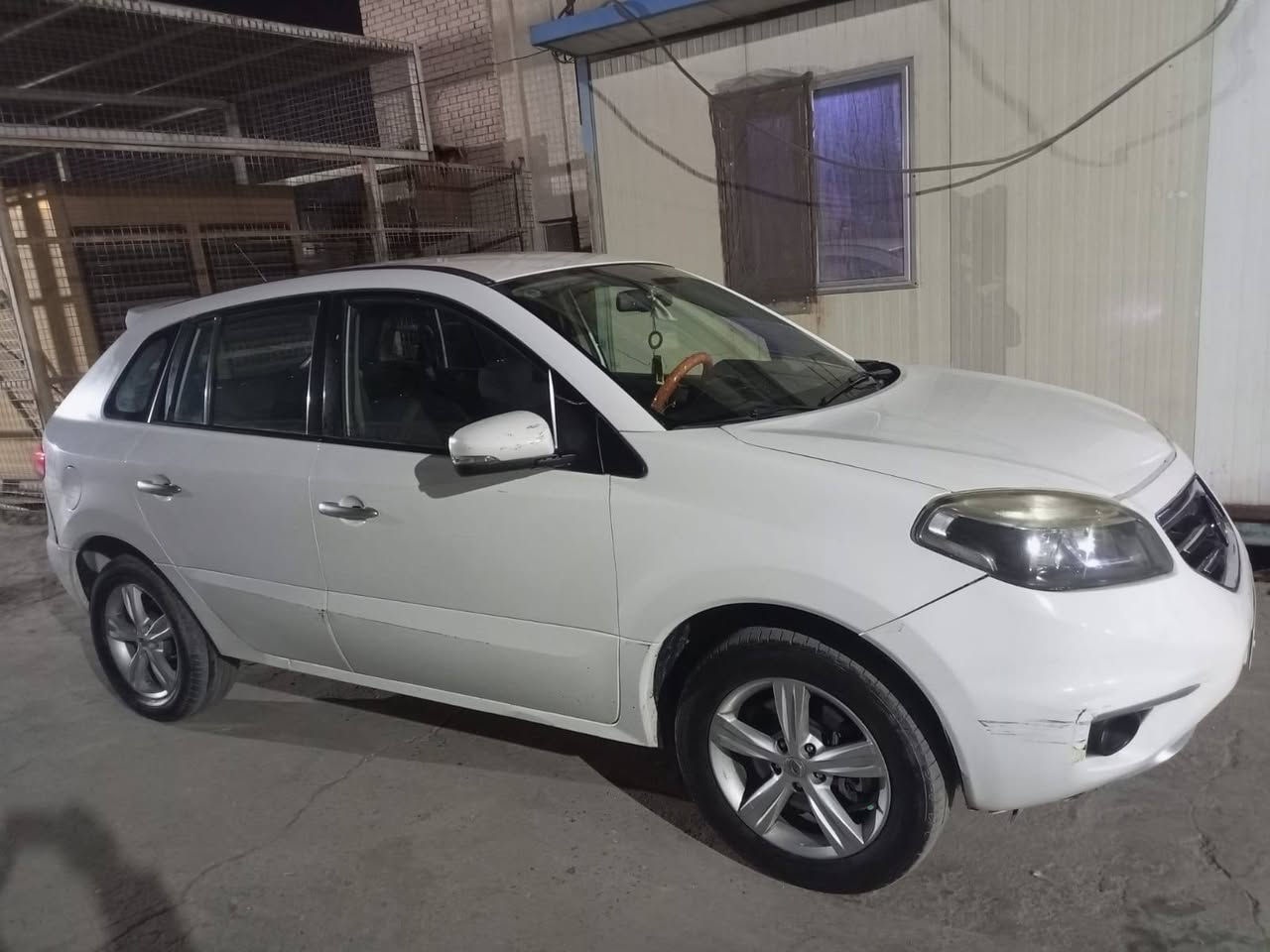 للبيع او مراوس بأقل من سعرها رينو كوليوس عالية موديل 2013 شركة تدفئة تبريد محرك 2500 محرك كير ياباني نسيان بلادي بصمه سنتر لوك تحكم ستيرن دفع رباعي و2w شاشه حساسات كامرة اشاير بلمري رقم بغداد انكليزي فول ما عده الفتحة زوج تايرات جدد وباتري جديد السعر 88 وبيها مجال مكان السيارة بغداد جسر ديالى القديم رقم الهاتف *********** بغداد, العراق
