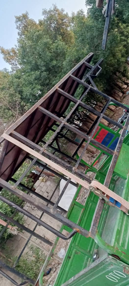 السلام عليكم محجر للبيع ابو الفره اتصال اياد هو وخشبته 
مكان بغداد حي بتول
سعر 175
***********
