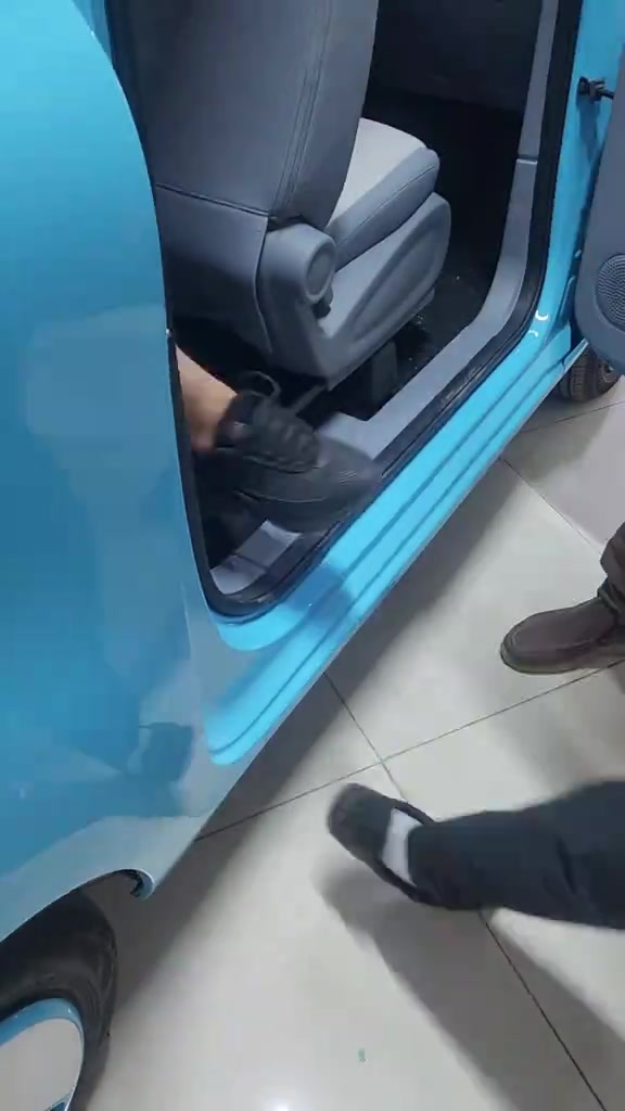 🔋⚡ بوني الكهربائية... ودّع مصروف البنزين! ✅ سيارة كهربائية اقتصادية وعملية ✅ مدى قيادة يصل إلى 150 كم بالشحنة الواحدة ✅ قسط شهري 220 ألف دينار فقط ✅ كفيل موظف مدني أو ضابط 📍التسجيل يشمل: ديالى • بغداد • صلاح الدين امتلك سيارتك اليوم واستمتع بقيادة هادئة وتكاليف تشغيل منخفضة. للاستفسار *********** الاحسان للسيارات..ديالى بعقوبة 
