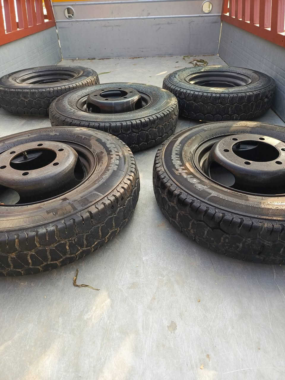 سلام عليكم تايران 13 مالت 25نضيفات 
 140 سعر  ***********
