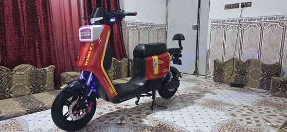 السلام عليكم دراجه شحن R7 حلوه ونضيفه اخت الجديده ما مستخدمه هواي كامل ملحقات السعر 500وبيهه مجال ***********
