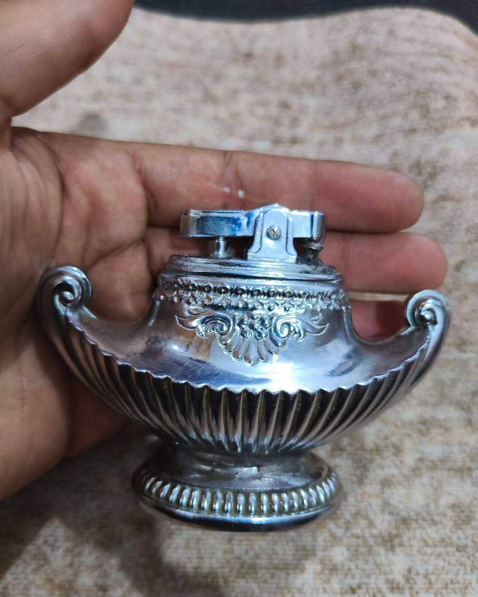 قداحة. انكليزية.   
شكل فانوس  مميزة
نضافة ممتازة 
سعرها.    25$


**إذا كنت صاحب هذا الإعلان وتريد حذفه لأي سبب، رجاءا أرسل رسالة إلى الدعم الفني**