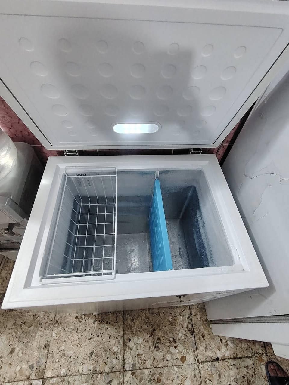 مجمده للبيع سعر 200
***********
