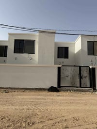 مجمع ابو تراب • ٢٠٠م • ٤ غرف