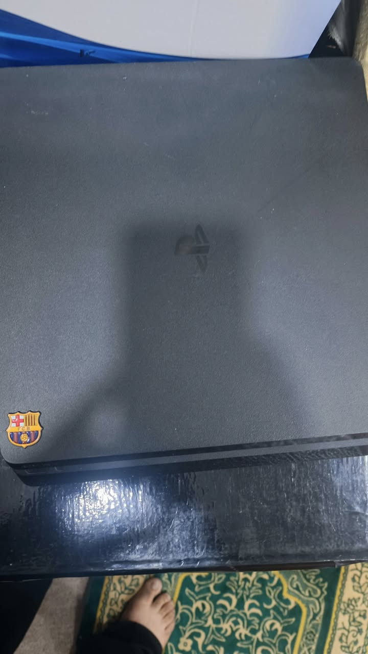 سلام عليكم بلي فور سلم الذاكرة 500 أونلاين سعر 220
معه كامل الملحقات كارتونه مثبت لك ويا حساب بي بيس 25 وفيفا 26 رقص جي تي اي مع جوستكات اثنين
البكان بصره قبله تواصل ***********
