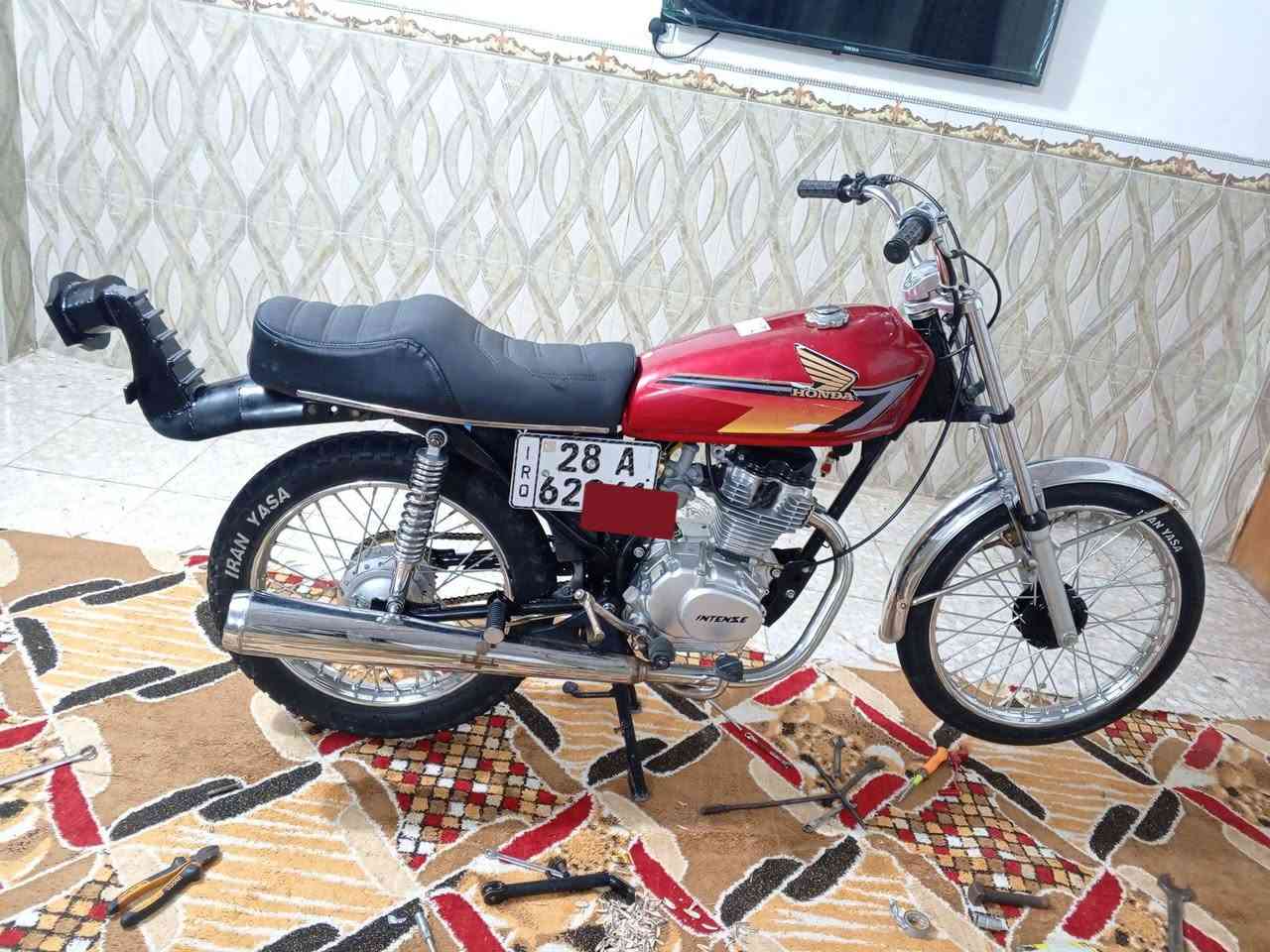 دراجه للبيع رقمم وسنويه بسمي
تعمير جديد مكينه انتنس ما مفتوحه عل بلاد 
شاصي مديل 17لا فطر ولا عواج مكفول من جويه الحيم 
لشراي يدخل خاص 👍


**إذا كنت صاحب هذا الإعلان وتريد حذفه لأي سبب، رجاءا أرسل رسالة إلى الدعم الفني**