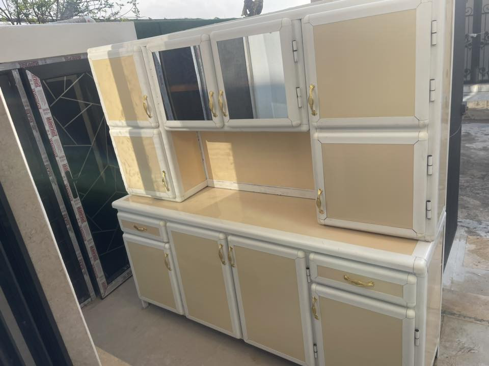 كاونتر المنيوم ثقيل الارضي والمعلق 2 متر والسنك 160 سم السعر 300 الف قفل بدون معامله في الموصل حي العربي 
***********
