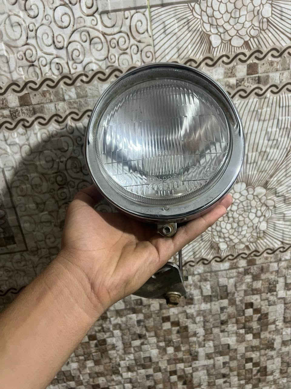 سلام عليكم 
جنط جلد نضيفه سعرها 35 
نيكلات صفح سعرها 15 
عداد هونده ستيد سعره 20 
مازده كاوسكي فولكان سعرها 40
مكاني بغداد الحريه يوجد توصيل 
رقم الهاتف ***********
