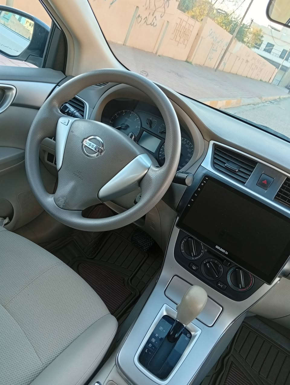 سنترا موديل ٢٠١٩ ماشي ١٠٢الف بدون صبوغ بها تعديل بارد شبر بونيت وشبر باب خلفي سكن مع كوبون بنزين سعر ١٢٦ رقم موبايل ***********
