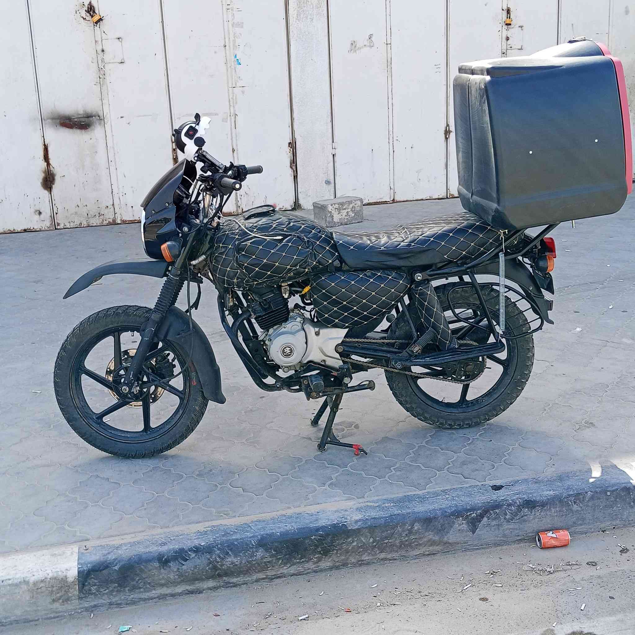 سلام عليكم دراجه بوكسر فحل للبيع رقم وسنويه الرقم على التحويل تحول تستلم رقم من المرور مديل 2023
ملاحظة:مجفته مره واحده
سعر مليونين2 
رقم هاتف***********
