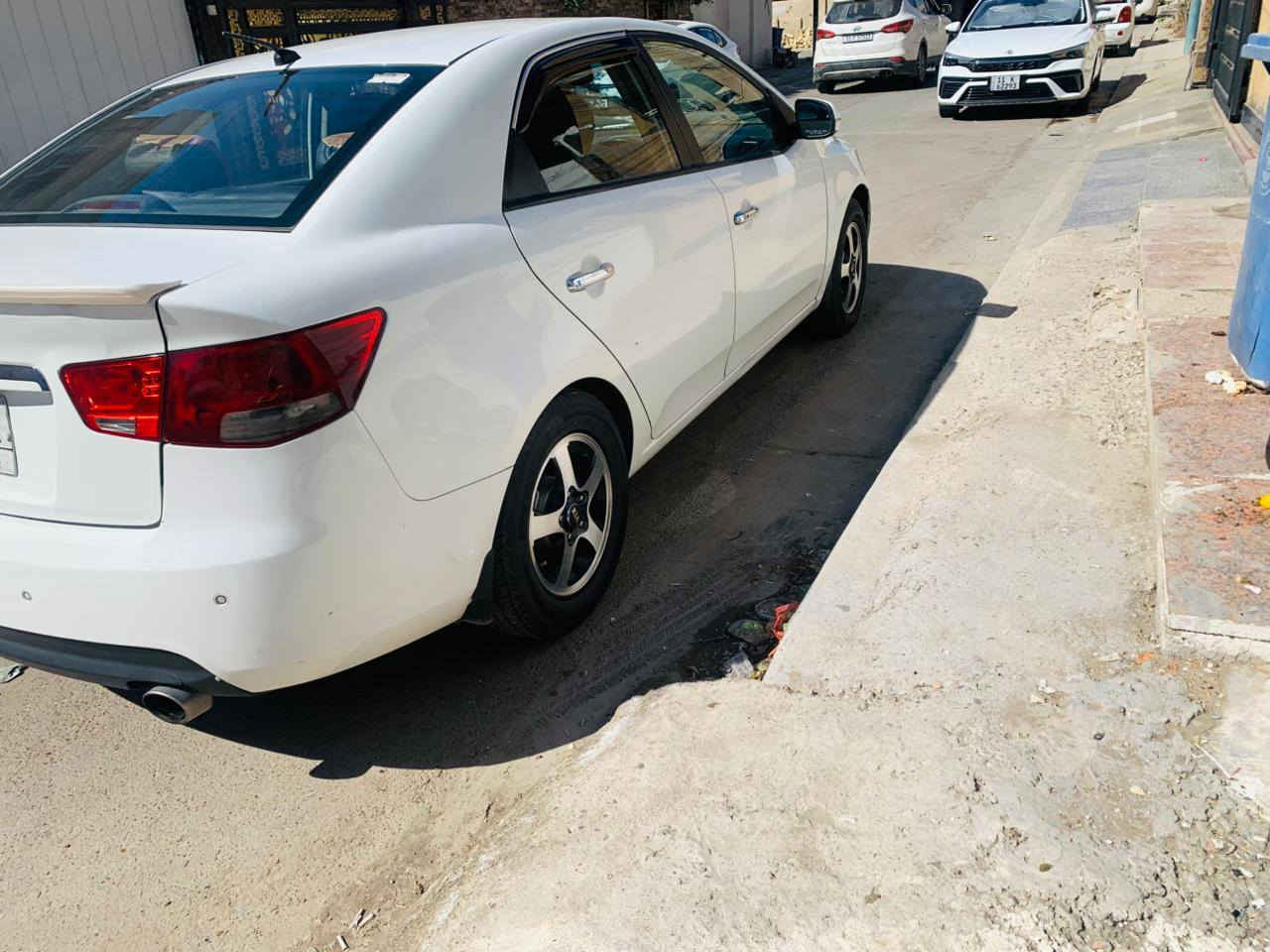 سلام عليكم ورحمه الله
سيراتو 2013 خليجي فول مواصفات للأخير مكينه 1600 دوش دكشن عالي كير مكينه حداديه تخم تاير تبريد ثلج صدر أمامي خلفي جديد.بيها 4 قطع صبغ بدون دواخل شرط
 سونار.. 
رقم بغداد ب أسمي تحويل ثاني يوم 
مواصفات 

فتحه 
بصمه تشغيل
بصمه ابواب 
سستم سماعات 
كامره خلفيه
شفتات ستيرن
تحكم جهتين 
كشنات جلد
اشاير مري
مري شفط
سياره جاهزه 
حساس أمامي خلفي 

السعر 95 وبيها مجال بسيط

مكاني بغداد
‏‪***********‬‏
