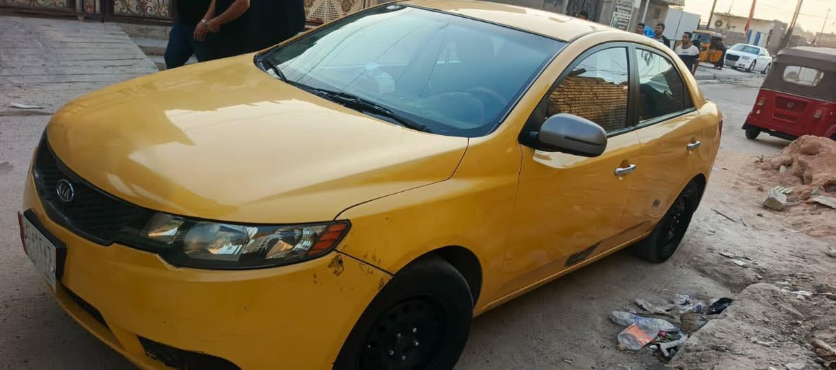 كيا فورتي ٢٠١٣ مكينه ١٦٠٠ جي تي
حادثهه جنطة بسيط السيارة مجفته ع ايدي اغراضهه كلهه وكاله كشنات تدفئة جلد مري شفط بيهه طخات خفيفه موظحة  بل صور تخم تاير 
بانزين عادي بدون دوانز 
مصفره غرامات وهيئة 
 سنوية باسمي 
سعر ٨٥ 
مكانها بغداد الاورفلي 
رقم الهاتف‭٠٧٧٠ ٠٧٧ ٢٧٢٧‬
مكلف بل نشر
