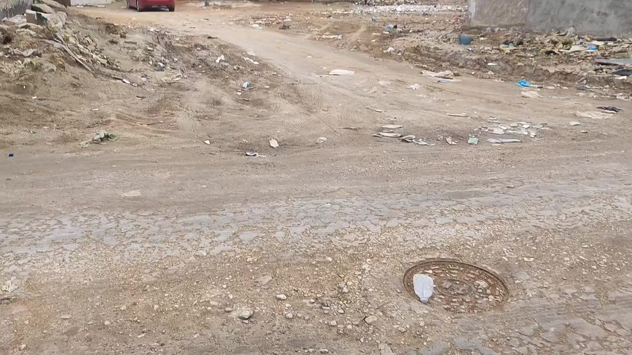 السلام عليكم قطعه للبيع بالبكرلي شارع الغسل طابو زراعي سند 25 باسم شخص واحد مساحه 200 متر 
على الشارع الرئيسي مباشرتا تبعد عن الشارع العام 100 متر قرب الاسواق الاولى بشارع الغسل 
للاستفسار مراجعة مكتب عقارات حسين المعموري الكائن قبل جامع سلمان المحمدي او مقابيل الطاقه الكهربائيه 
او الاتصال على الرقم *********** بادارة حسين المعموري
