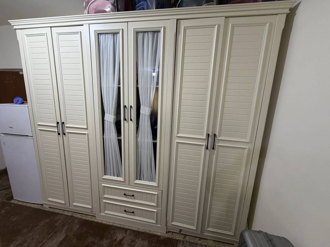 غرفه تركيه للبيع استعمال 5 اشهر غرفه جديده معنه الكلمه مكانها زيونه الاستفسار على ‭0774 900 6003‬
