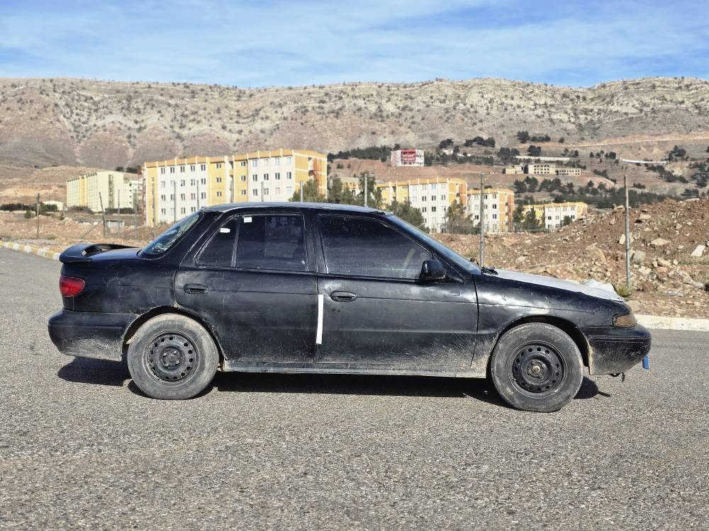 كياسفيا موديل 1994 گیر مه کینە  به شه رتي فحس و فيته ر مكينه  8به خه توند و توله جوار تايه ي خاوين له ژيره  سه ياره كه علوجه  كه فيلي مالي مه ده ني ده كه م حوكمت براكه ره يه نرخي 11وه ره قه و يه ك توز مه جال ژم:***********شوين مان دياره لەكويه ن كويسينجاك, أربيل
