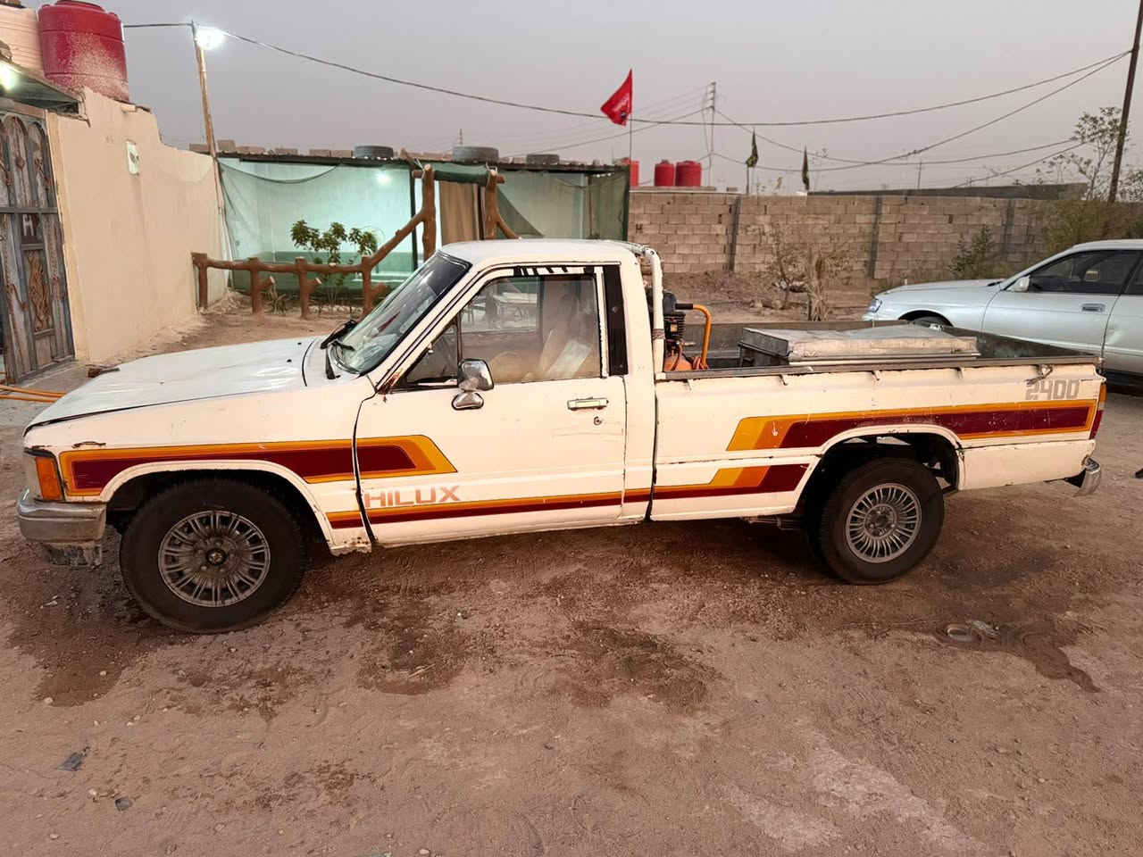 سلام عليكم سياره بيكم تيوته مديل 88
محرك ونجي ناعم  كهربايات تخم تاير كله جديد  سنويتة منتهيه سعر 22وبيه مجال  ***********
