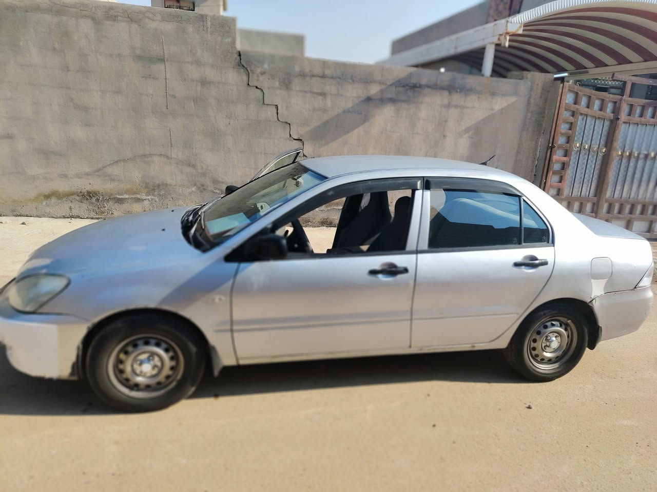 السلام عليكم لانسر2008 صدر تخم تاير كهربائيات كفاله غرفه جديده رقم بغداد سنويه مو نافذ سعر ٦٨ وبيها مجال ***********
