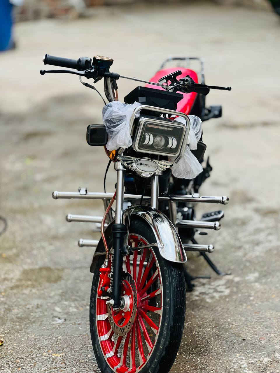 سلام عليكم دراجه سيفان موديل 2026 مكفوله كفاله عامه متوازي على بيعتها الشراي يتصل ***********
