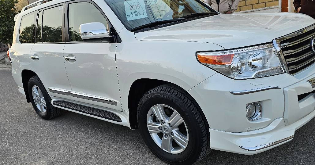 سلام علیکم

وەنەوشە 2015 برێم دەرەجە یەک فول مواسەفات رەقەم سلێمانی رەقەم و سەنەوی تازەیە بێ ساردو بۆیاخ تەنانەت شوختیشی پێوە نیە  113 هەزار حەقیقی ڕۆشتووە مەکینە و گێڕی بورغی با نەدراوە زۆر پاکە 
رەقەم تەلەفون:     *********** 
شوێن کەلار

سلام علیکم
لاندكروزر جكساره موديل 2015 بريم درجه ١  فول مواسفات رقم سليماني  مكفول من صبوح و بارد  حتا شخت  مابي 
ماشي 113 الف حقيقي مكينه  و  كير حداديه بشرط ما مفتوح
***********
مكان كلار كالار, السليمانية
