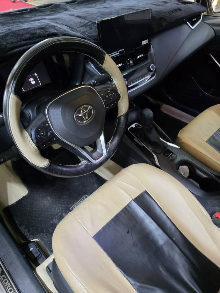 سيارة 🚗 تكسي تيوتا هايبريت  موديل2025فول مواصفات ماشي 52الف 3قطعة تبديل وفيه بعض ملاحظات  كاشي باقي أربع أرقام رقم وثانوي الى 2030 ....( ***********) زاخو, دهوك
