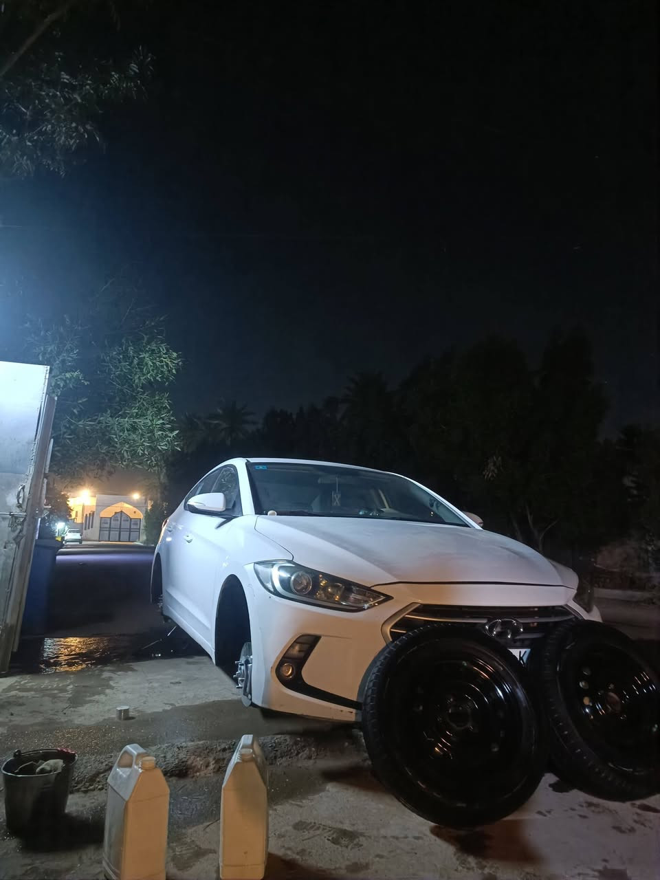 السلام عليكم
افانتي 2018
وارد كوريا اصل 
السونار موجود كدامك 
سيارة فول مواصفات 
بصمة 
رادار جانبي
مثبت سرعة 
مانع تزحلق 
3انضمة قيادة ايكو نورمال وسبورت
صندوق ذكي 
مري كهرباء 
شاشة اعطال 
لدات بل يدات بال بوب بلاد
 شاشة كار بلي 
تخم تأير ويل 15جدد
هواي مواصفات بعد 
محرك 1600جي دي اي مكفول 
سنوية وهزة ورقم  كلهة جديدة 
سيارة بيهة توربيان بل كير فقط
منضونة تبريد كلهة جديد التبريد ☃️
سعر 112
مكاني بغداد زعفرانية ***********
عجبتك اهلن وسهلن وحياك الله ما عجبتك الكلمة الطيبة صدقة
