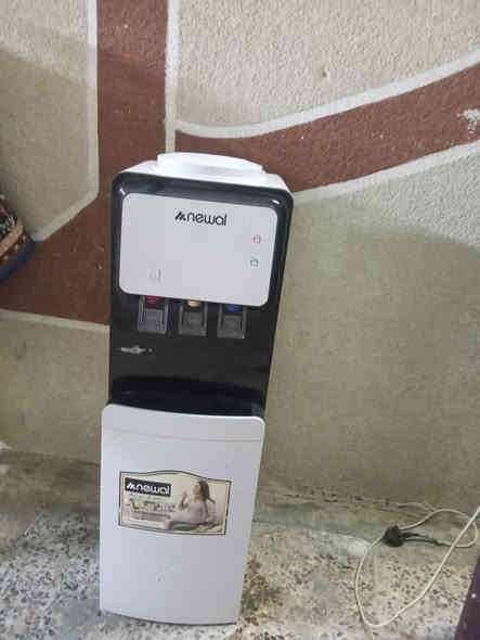 براد للبيع شغال حار بارد السعر 65 العنوان بصره حيانيه دور الشرطه رقم الهاتف ***********
