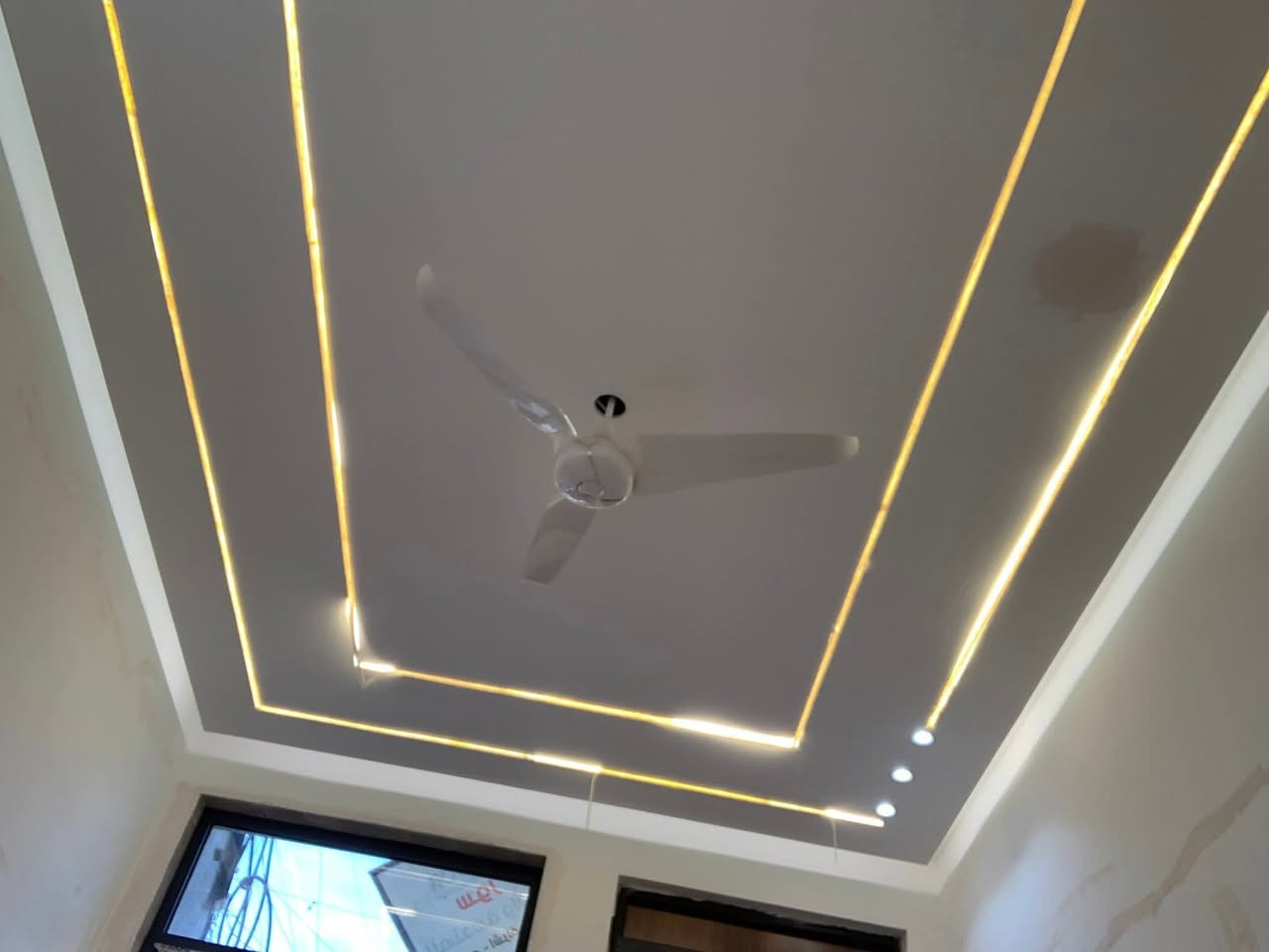 شركه جـــــــوهــــــــرة لديكور🔮 

للــمقاولات والاعــمال  الهندسيــــــة للديكورات الــــــــــحـديثــــــــة و الســقفوف الثانــــــــوية والحدادة فــــــــي كافة انواعهــا
*********** ☎️
***********

صار تغير بيتك من حال الى حال 👍⛺
ليكتمل جمال بيتكَ نقدم اليك احدث وارقى ديكورات الجبس بورد
؜تصاميم رائعة وحديثة تتلائم مع جميع متطلباتك🔹️🔸️
؜نساعدك في اختيار التصميم والفكرة المناسبه لكـ👷‍♂️.
وكوادر مخــــــــتصه 
ذو خبره فنيه وهندسيه ممتازه🤷‍♂️ 👍
العنوان : ميســـان قطـاع 30 قرب جامعة المـنار  🏘
صبغ الدور . كادر متخصص .كافه انواع الاصباغ🏠
1- جبس بورد .
2- عمل الفوم .
3- ورق جدران .
4- سقوف ثانويه . 
5- تغليف الجدران (بلاستك).(فلين) 
6-ارضيه باركيه (بلاستك) 🔨🔨
7- ديكورات عامه . اسعار مناسبه .
دقه في العمل . سرعه الانجاز . ⚒️⚒️
للتواصل مراسله الصفحه او الاتصال 
📞 ***********
📞 ***********
؜
