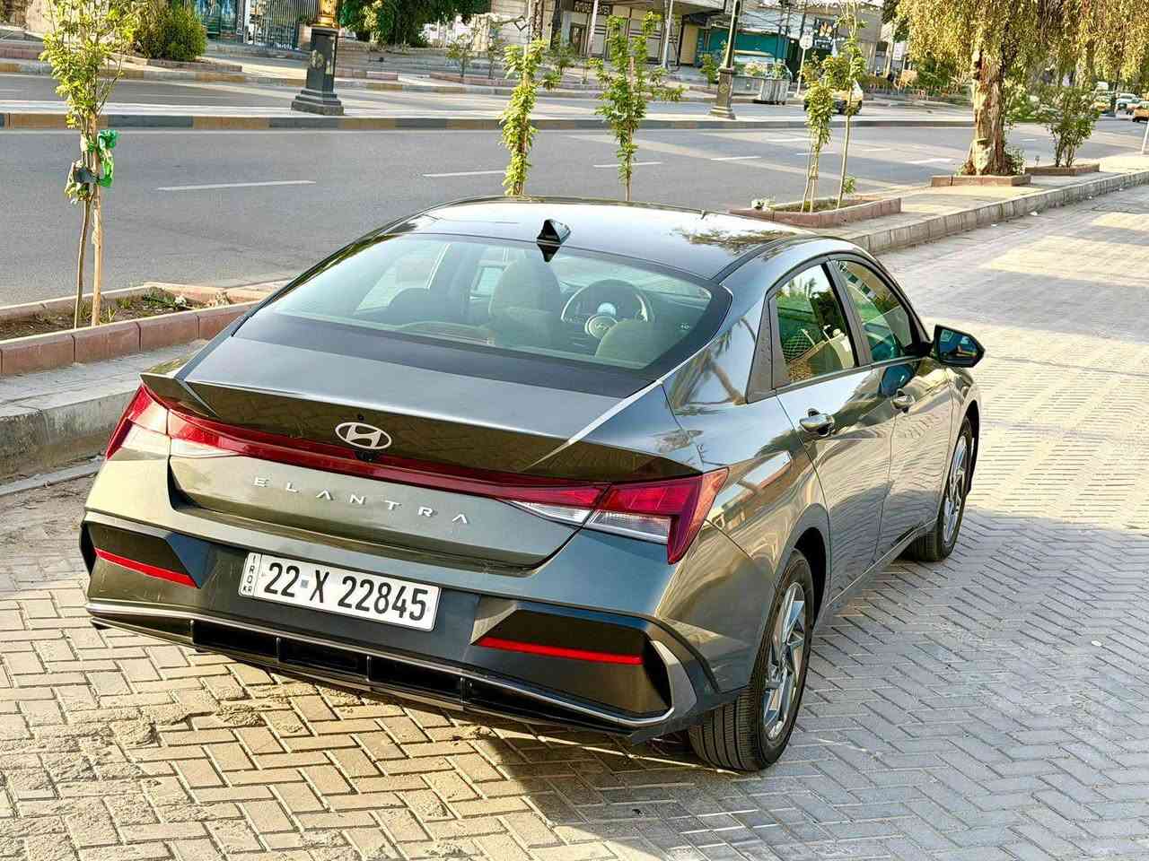 السلام عليكم
للبيع فقط بدون مراوس

النترا 2024 
وارد امريكي
ماشيه (7) ألاف فقط زيرو جديده بوضع الشركة بدون اي نقص 

حادثهة بارد بحافة الجاملغ الأمامي وصبغ نص فبق صندوك بدون ايرباك 
مواصفات
مكينة 2000 دوش
بصمة تشغيل وابواب
شاشه كبيره متصل ديجتل 
لد بلدشبول متغير
لايت زنن بلادي 3 عدسات
كار بلي 
رادار امامي
ورادار خلفي
ورادار جانبي
تحديد مسار
قياده ذاتيه
تنبيه خروج عند المسار
ويل كب لد نهاري. فول تحكم ستيرن
كير اوتو +عادي‼️. تنبيه. اهتزاز. بلستيرن 
السياره بعده بوضع الشركه ومابيه ولا نقص
رقم اربيل الجديد تحويل وكاله مضمون 
للاستفسار
السعر (163)وبيهة مجال كلش بسيط
العنوان بغداد العطيفية
*********** بغداد, العراق
